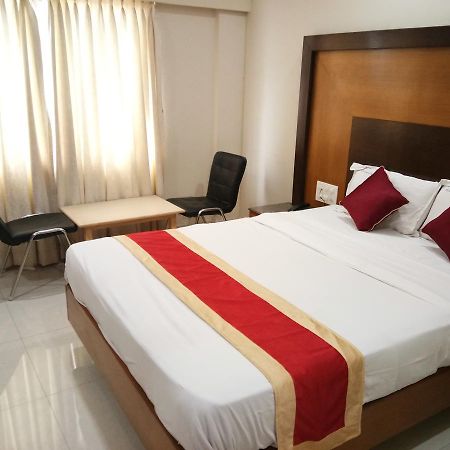 Hlv Grand Inn 班加罗尔 外观 照片