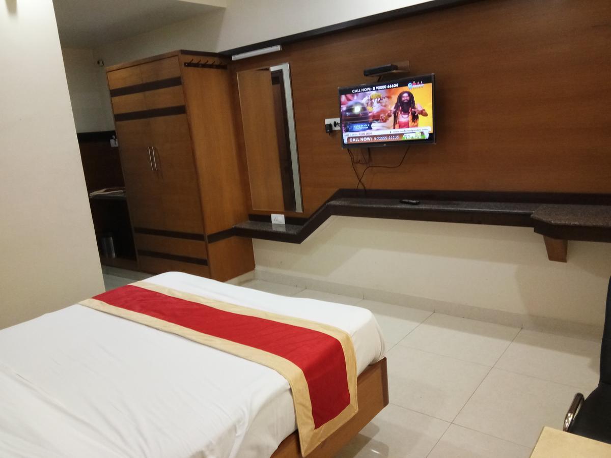 Hlv Grand Inn 班加罗尔 外观 照片