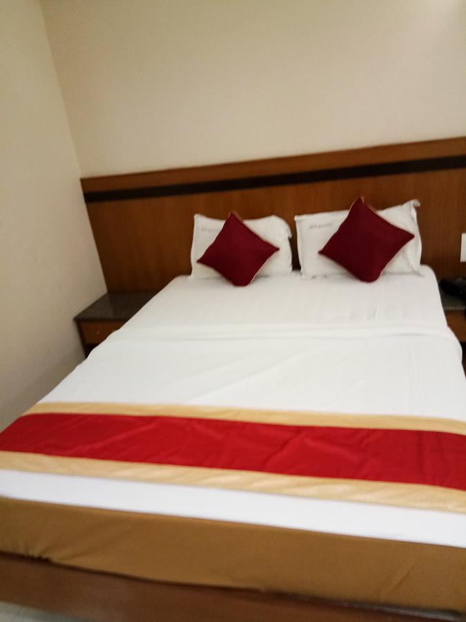 Hlv Grand Inn 班加罗尔 外观 照片